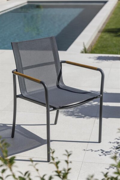 Life Kyoto Gartenstuhl lava/carbon textilene/FSC robust Teak Armlehnerest All Weather carbon